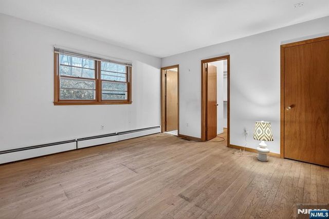 15 16th Street, Hawthorne, NJ 07506