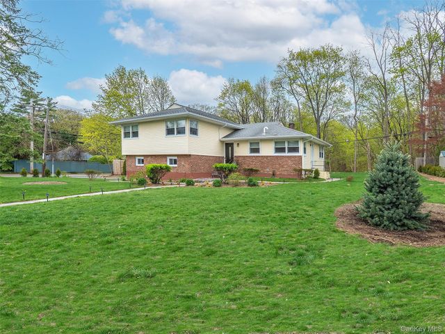 1 Milford Lane, Glen Cove, NY 11542