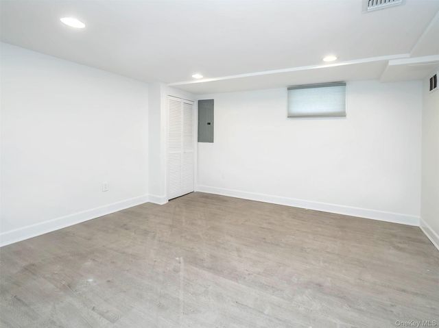 1 Milford Lane, Glen Cove, NY 11542