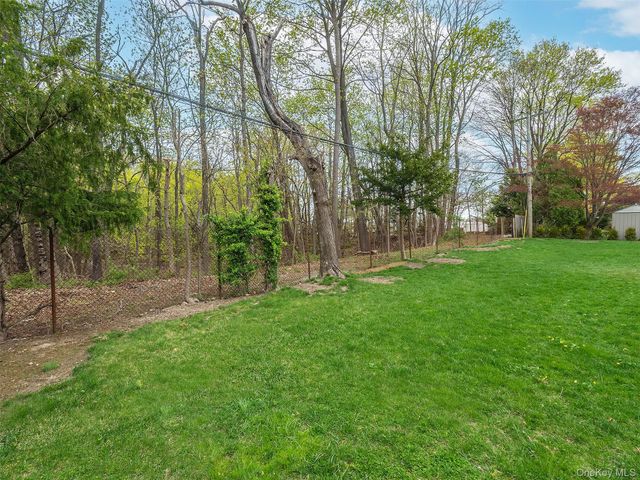 1 Milford Lane, Glen Cove, NY 11542