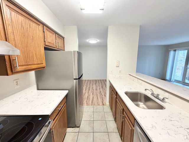 9208 Tamarron Drive, Plainsboro, NJ 08536