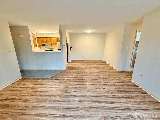 9208 Tamarron Drive, Plainsboro, NJ 08536