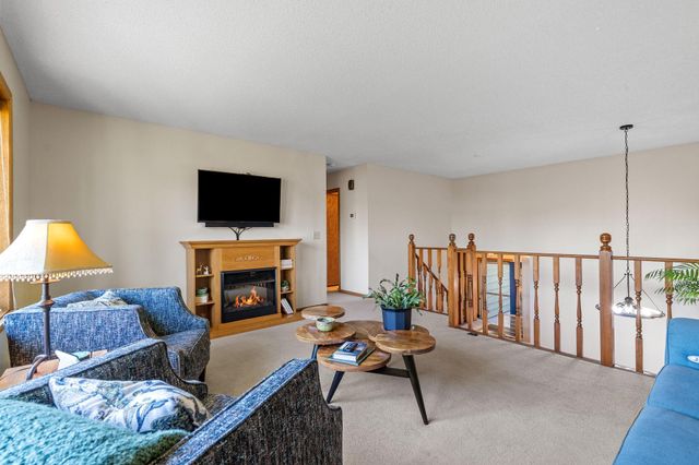 11532 Oregon Avenue N, Champlin, MN 55316