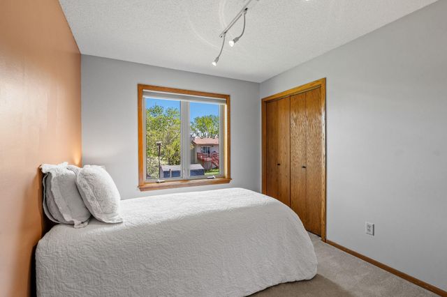 11532 Oregon Avenue N, Champlin, MN 55316