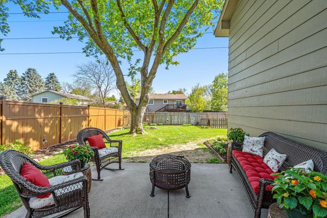 11532 Oregon Avenue N, Champlin, MN 55316