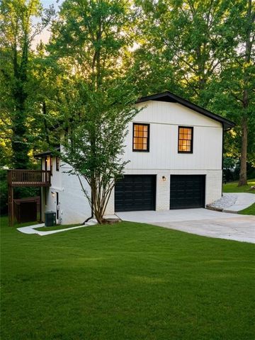 567 Woodland Lane, Lawrenceville, GA 30043