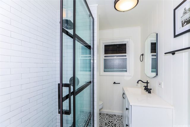 2404 Orchid Street, Honolulu, HI 96816