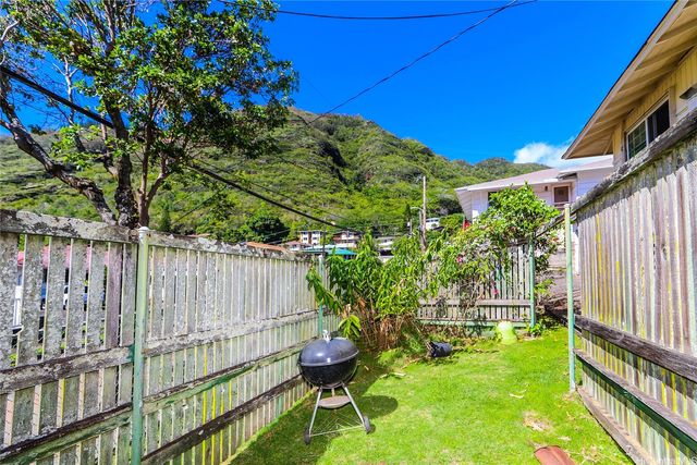 2404 Orchid Street, Honolulu, HI 96816