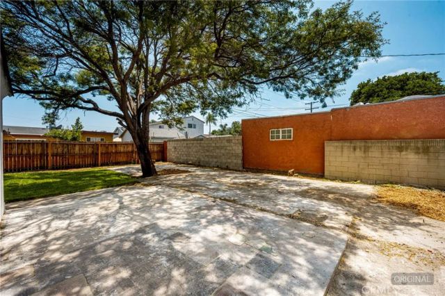 526 W Palmer Street, Compton, CA 90220