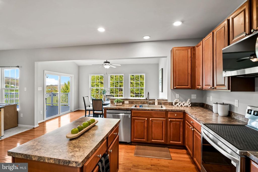 Image 11 of property listing at 2790 QUANTIM CT, Manchester, MD 21102