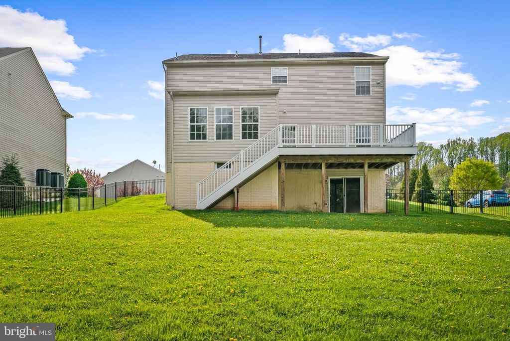 Image 33 of property listing at 2790 QUANTIM CT, Manchester, MD 21102