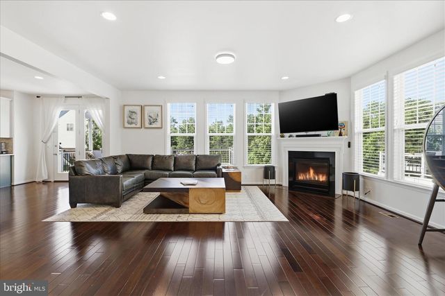 42522 STRATFORD LANDING DR, Brambleton, VA 20148