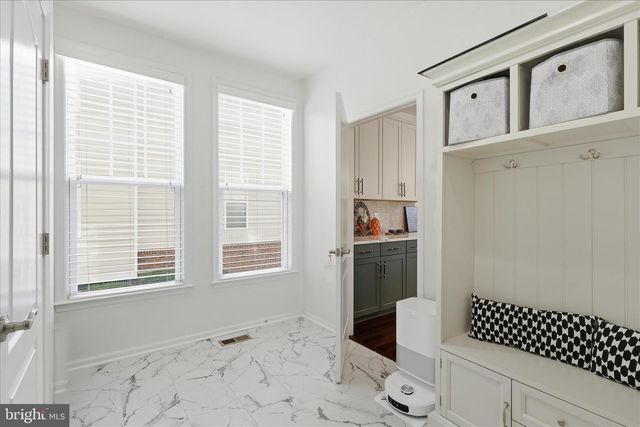 42522 STRATFORD LANDING DR, Brambleton, VA 20148