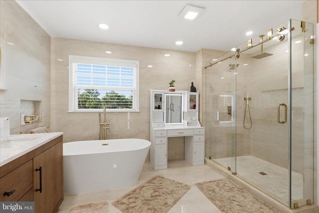 42522 STRATFORD LANDING DR, Brambleton, VA 20148