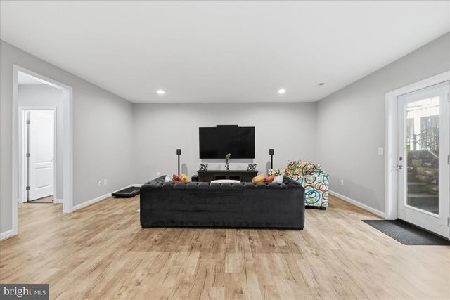 42522 STRATFORD LANDING DR, Brambleton, VA 20148