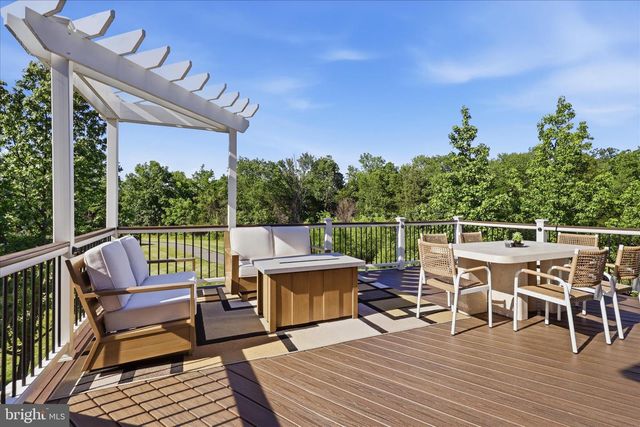 42522 STRATFORD LANDING DR, Brambleton, VA 20148