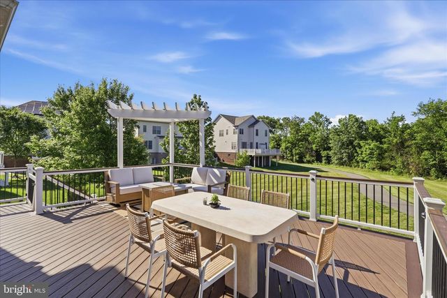 42522 STRATFORD LANDING DR, Brambleton, VA 20148
