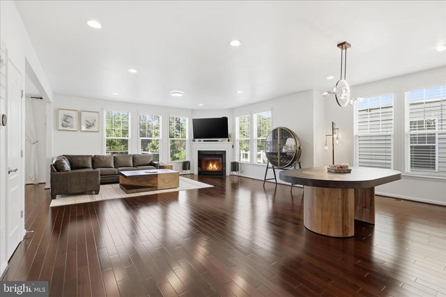 42522 STRATFORD LANDING DR, Brambleton, VA 20148