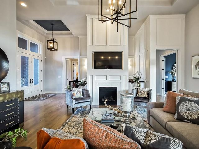 17308 Oakshire Street, Overland Park, KS 66221
