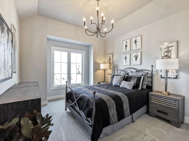 17308 Oakshire Street, Overland Park, KS 66221