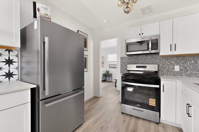 1109 Coal Avenue SW, Albuquerque, NM 87102
