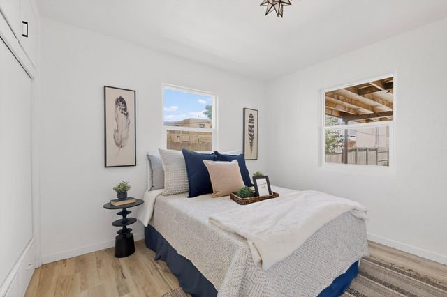 1109 Coal Avenue SW, Albuquerque, NM 87102