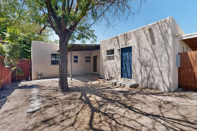 1109 Coal Avenue SW, Albuquerque, NM 87102