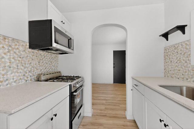 1109 Coal Avenue SW, Albuquerque, NM 87102