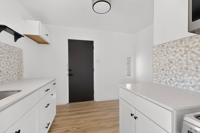 1109 Coal Avenue SW, Albuquerque, NM 87102