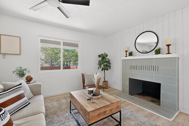 1109 Coal Avenue SW, Albuquerque, NM 87102
