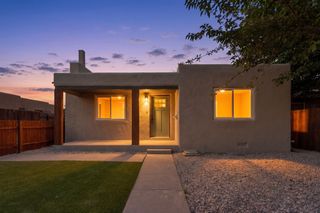 1109 Coal Avenue SW, Albuquerque, NM 87102