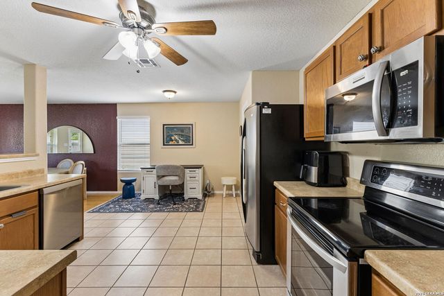 27011 Rustic Cabin, San Antonio, TX 78260