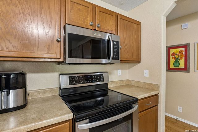 27011 Rustic Cabin, San Antonio, TX 78260