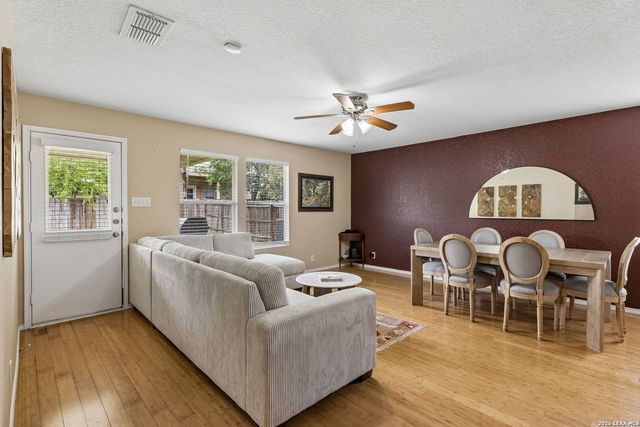 27011 Rustic Cabin, San Antonio, TX 78260