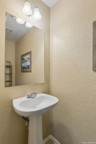 27011 Rustic Cabin, San Antonio, TX 78260