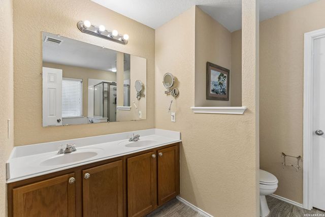 27011 Rustic Cabin, San Antonio, TX 78260