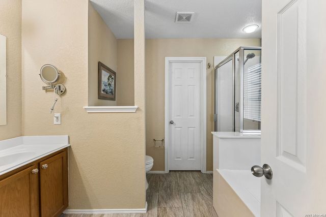 27011 Rustic Cabin, San Antonio, TX 78260