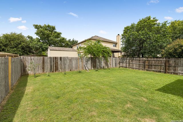 27011 Rustic Cabin, San Antonio, TX 78260