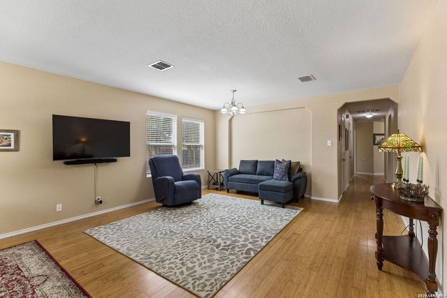 27011 Rustic Cabin, San Antonio, TX 78260
