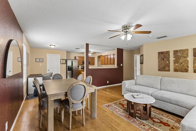 27011 Rustic Cabin, San Antonio, TX 78260