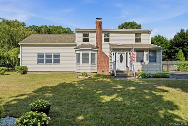 498 Miller Place Road, Miller Place, NY 11764