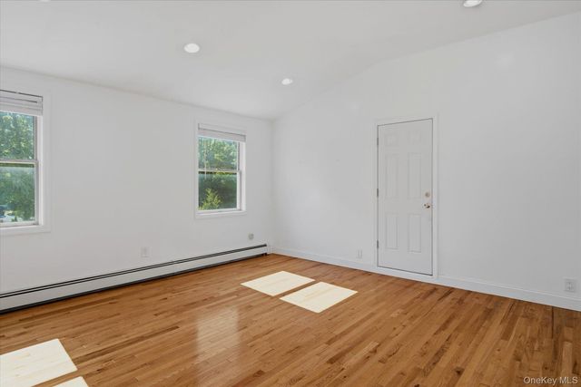 498 Miller Place Road, Miller Place, NY 11764