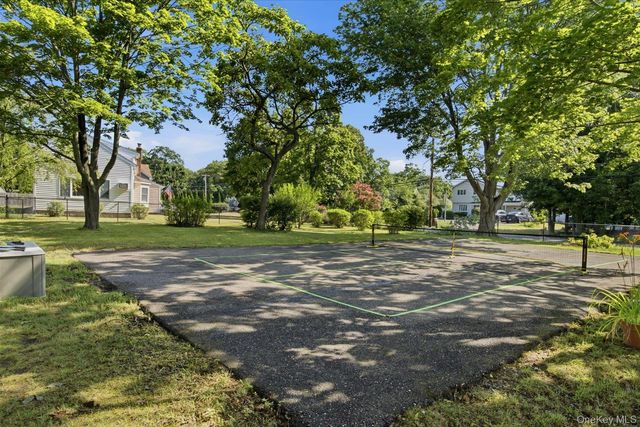 498 Miller Place Road, Miller Place, NY 11764