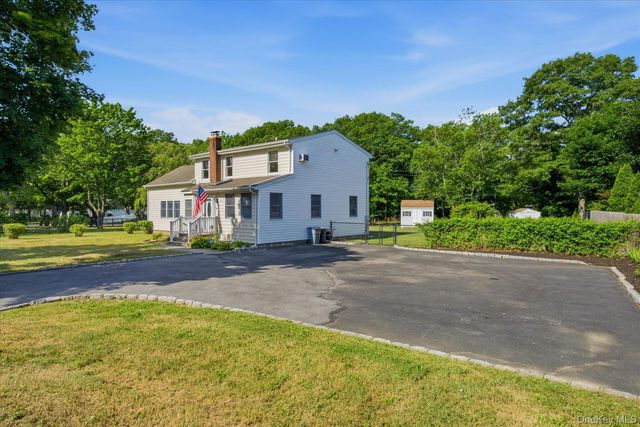 498 Miller Place Road, Miller Place, NY 11764