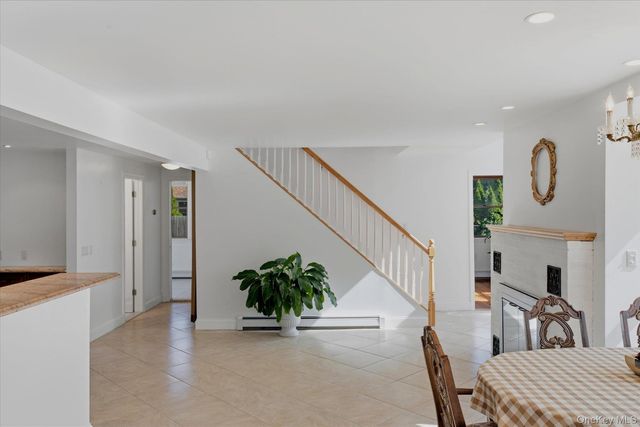 498 Miller Place Road, Miller Place, NY 11764