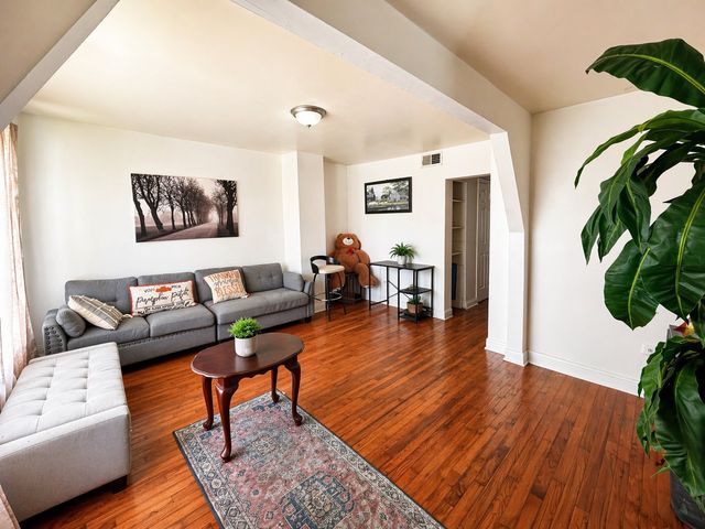 2412 N Lorel Avenue, Chicago, IL 60639