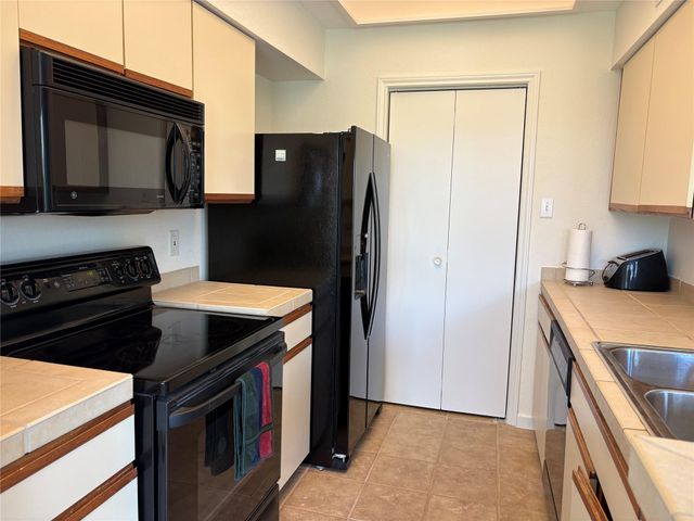 4711 Spicewood Springs RD 8-146, Austin, TX 78759