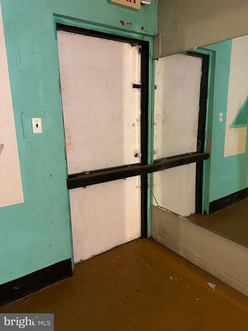 1192 YORKSHIP SQ, Camden, NJ 08104