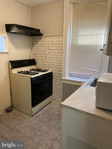 1192 YORKSHIP SQ, Camden, NJ 08104