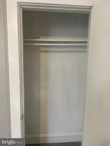 1192 YORKSHIP SQ, Camden, NJ 08104